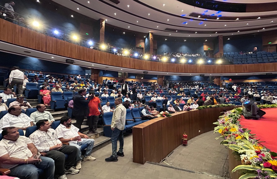 Auditorium keynote